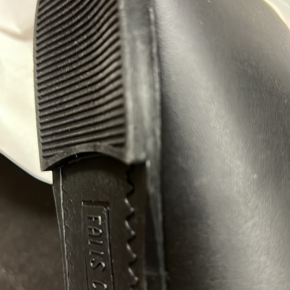 New Memory Foam Shoes - Picture 8 of 9